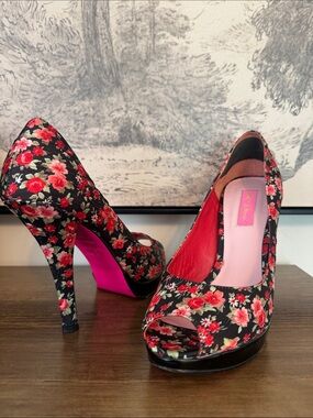 Betsey Johnson Black Floral Peep-Toe High Heels with Pink Soles